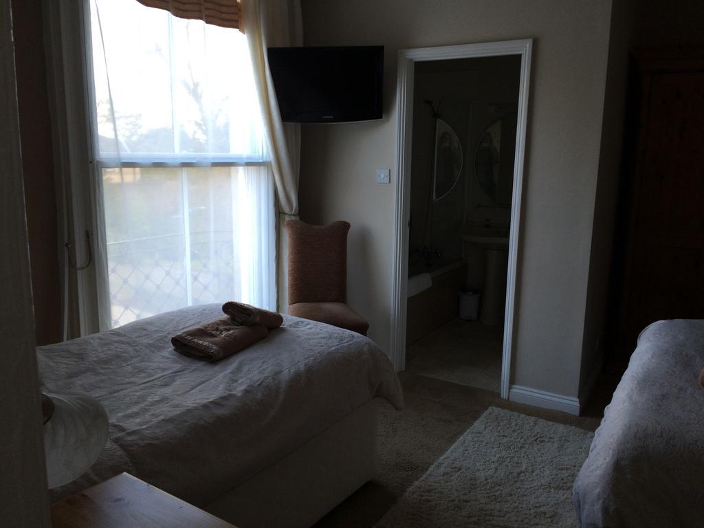 Hilbury Court Hotel Trowbridge Esterno foto