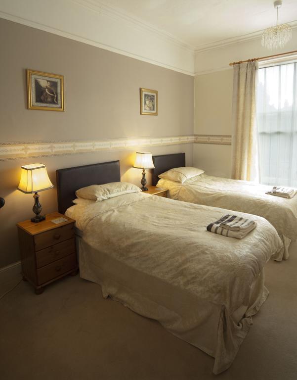 Hilbury Court Hotel Trowbridge Esterno foto