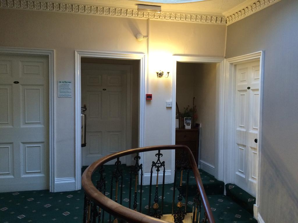Hilbury Court Hotel Trowbridge Esterno foto