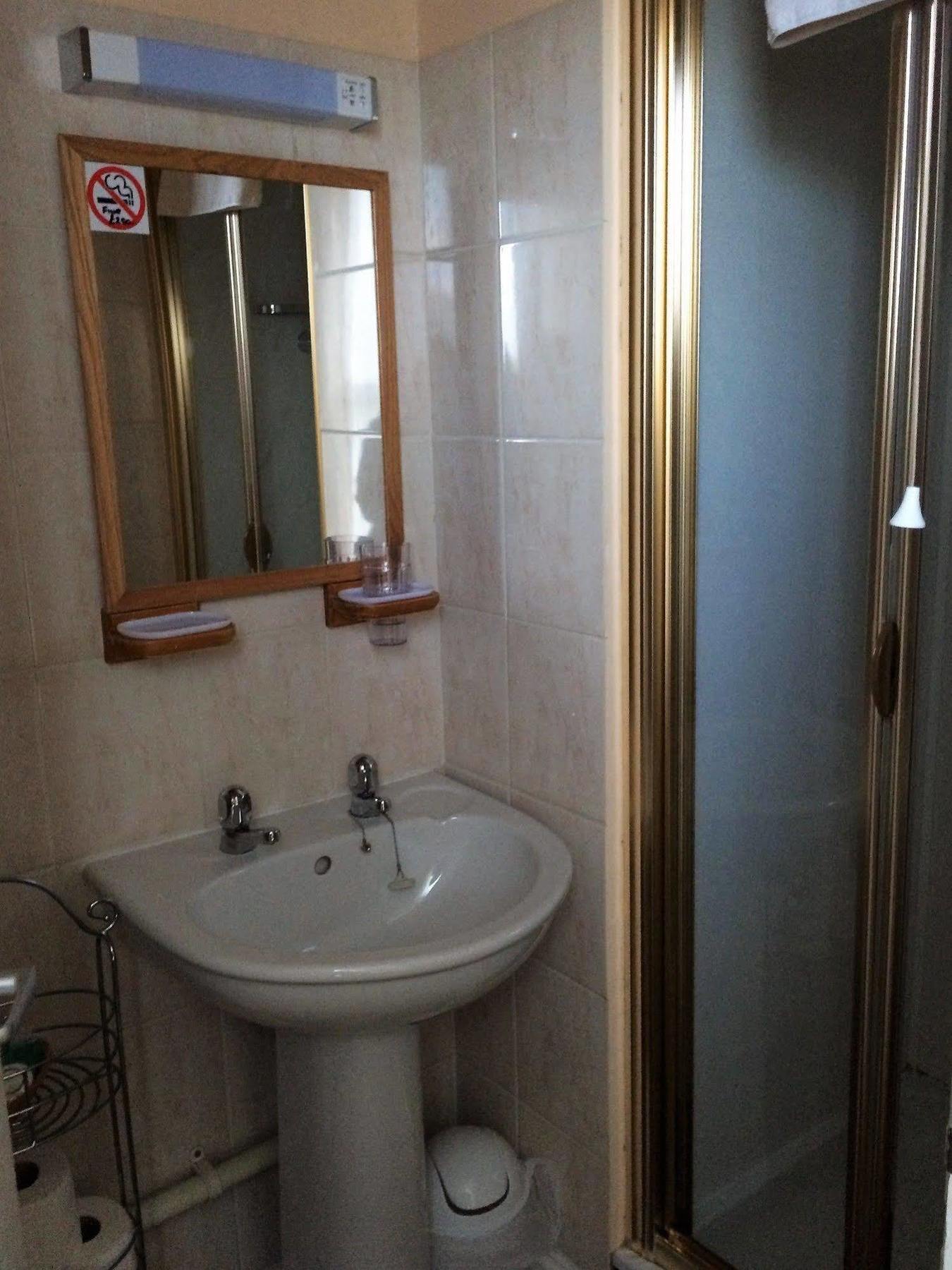 Hilbury Court Hotel Trowbridge Esterno foto