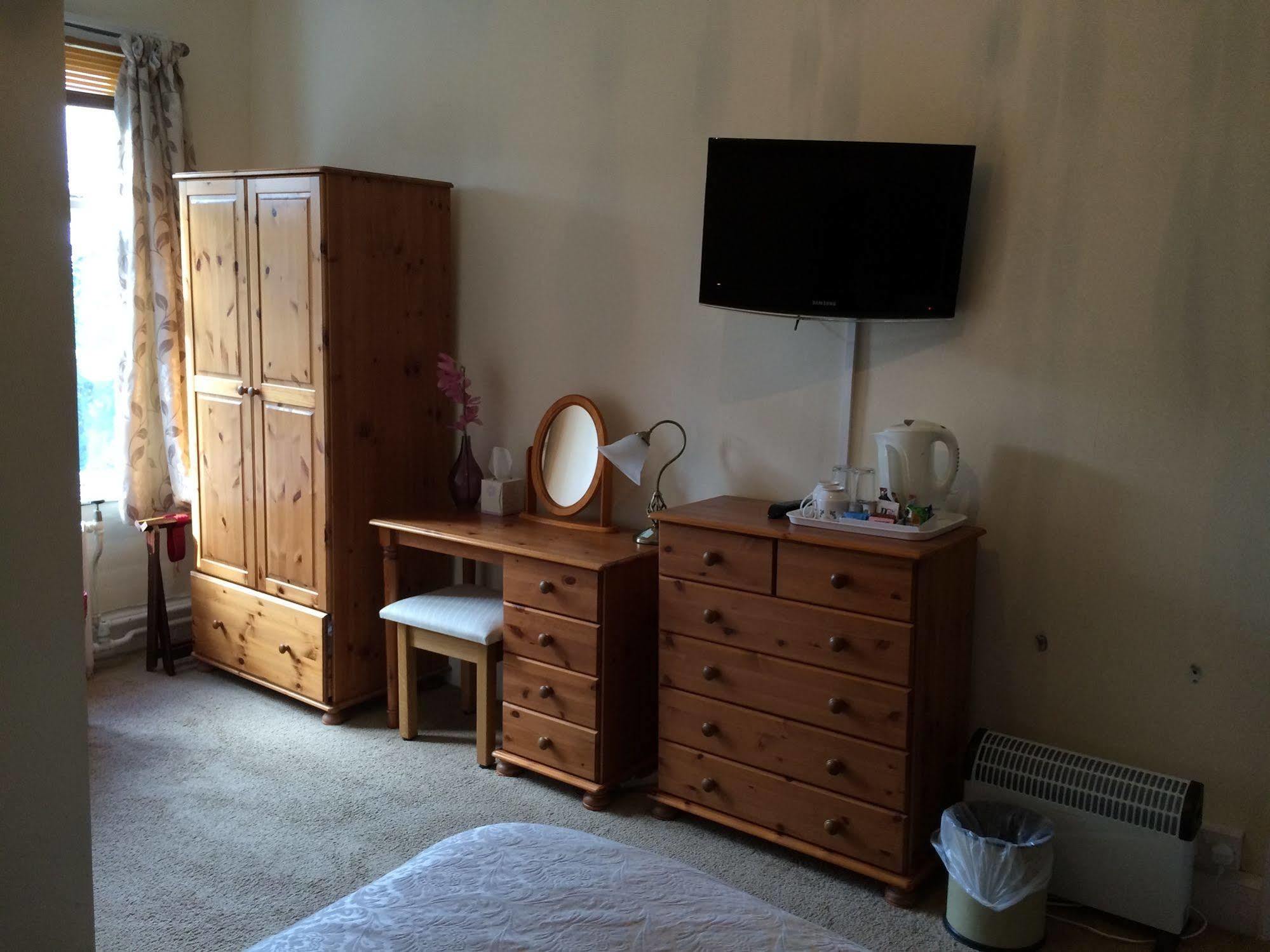 Hilbury Court Hotel Trowbridge Esterno foto
