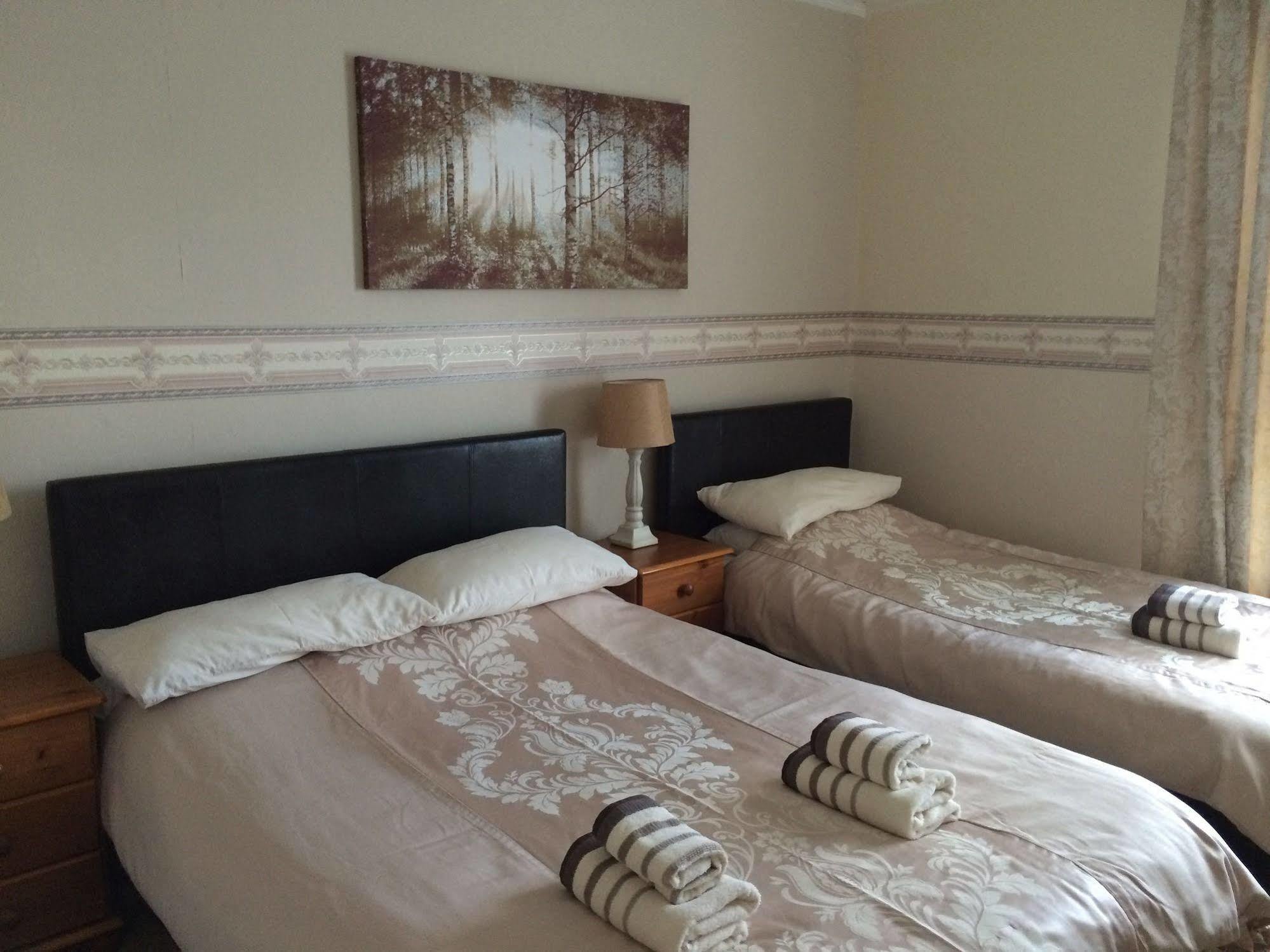 Hilbury Court Hotel Trowbridge Esterno foto