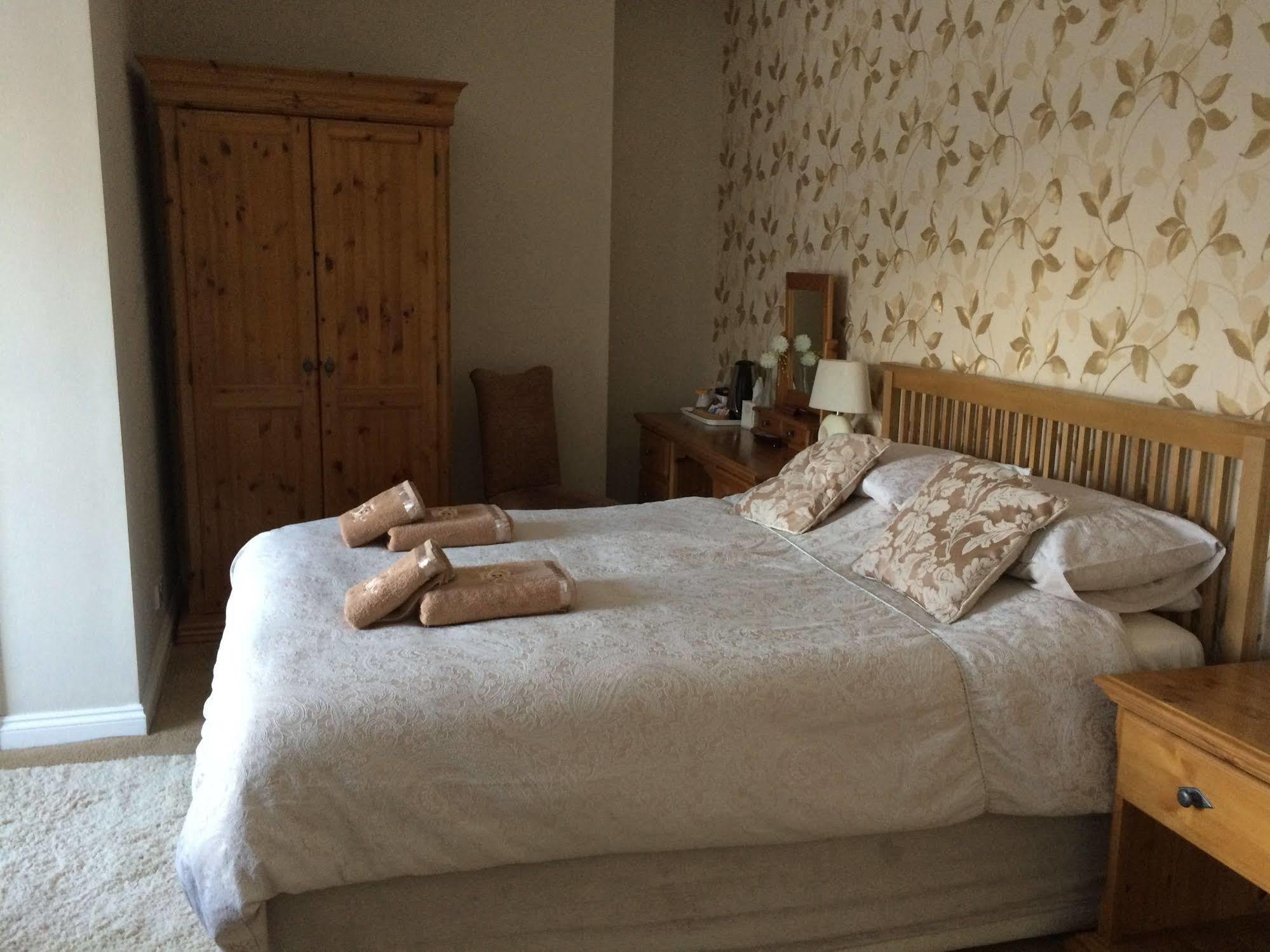 Hilbury Court Hotel Trowbridge Esterno foto