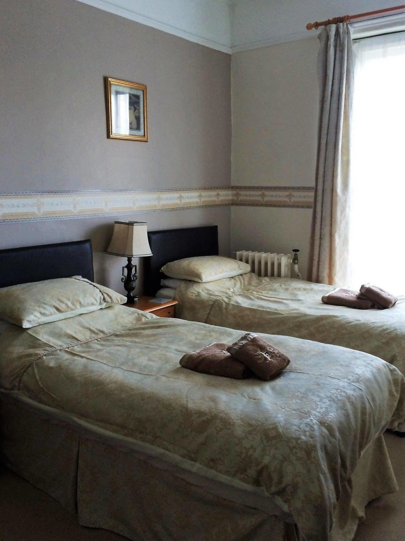 Hilbury Court Hotel Trowbridge Esterno foto