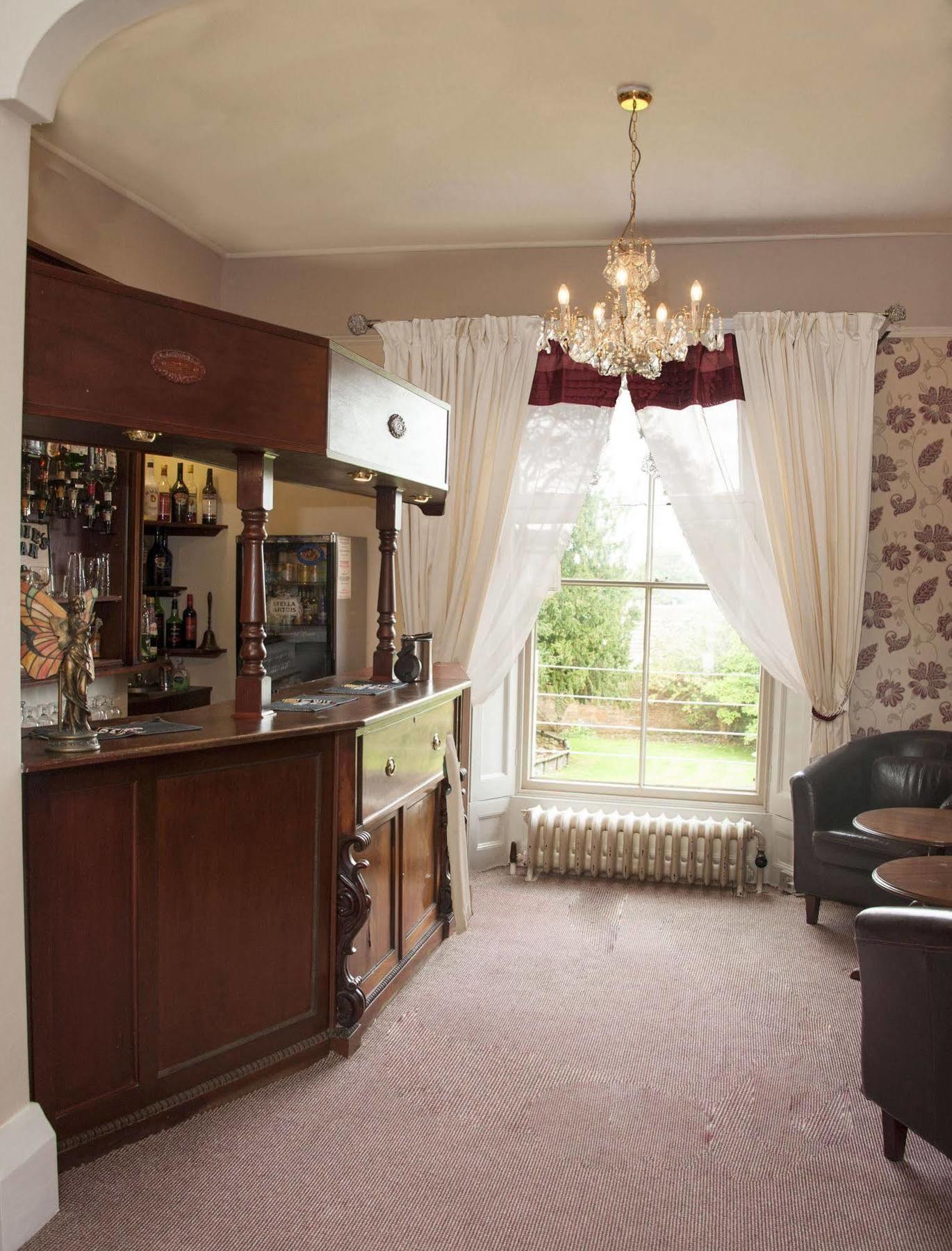 Hilbury Court Hotel Trowbridge Esterno foto