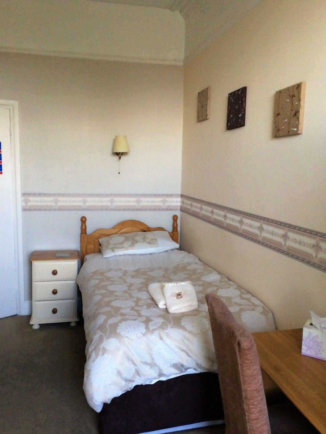 Hilbury Court Hotel Trowbridge Esterno foto